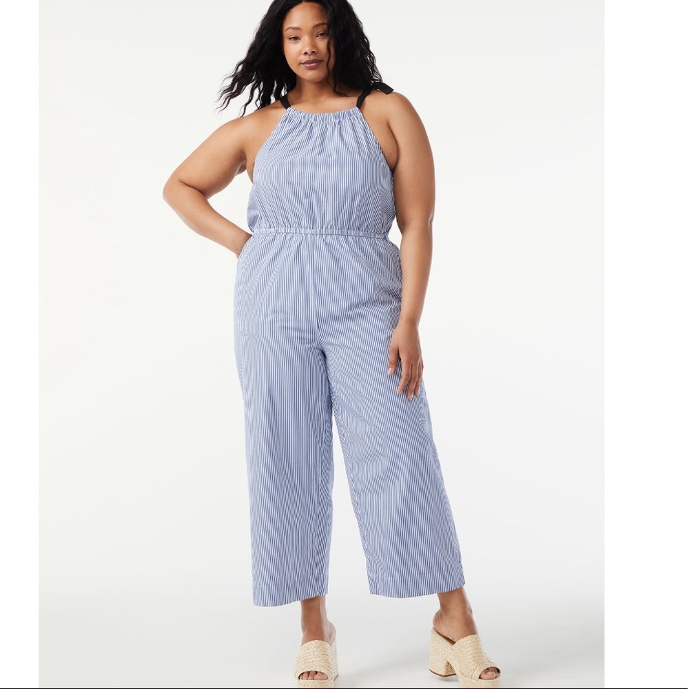 Plus size fee assembly tie neck jumpsuit